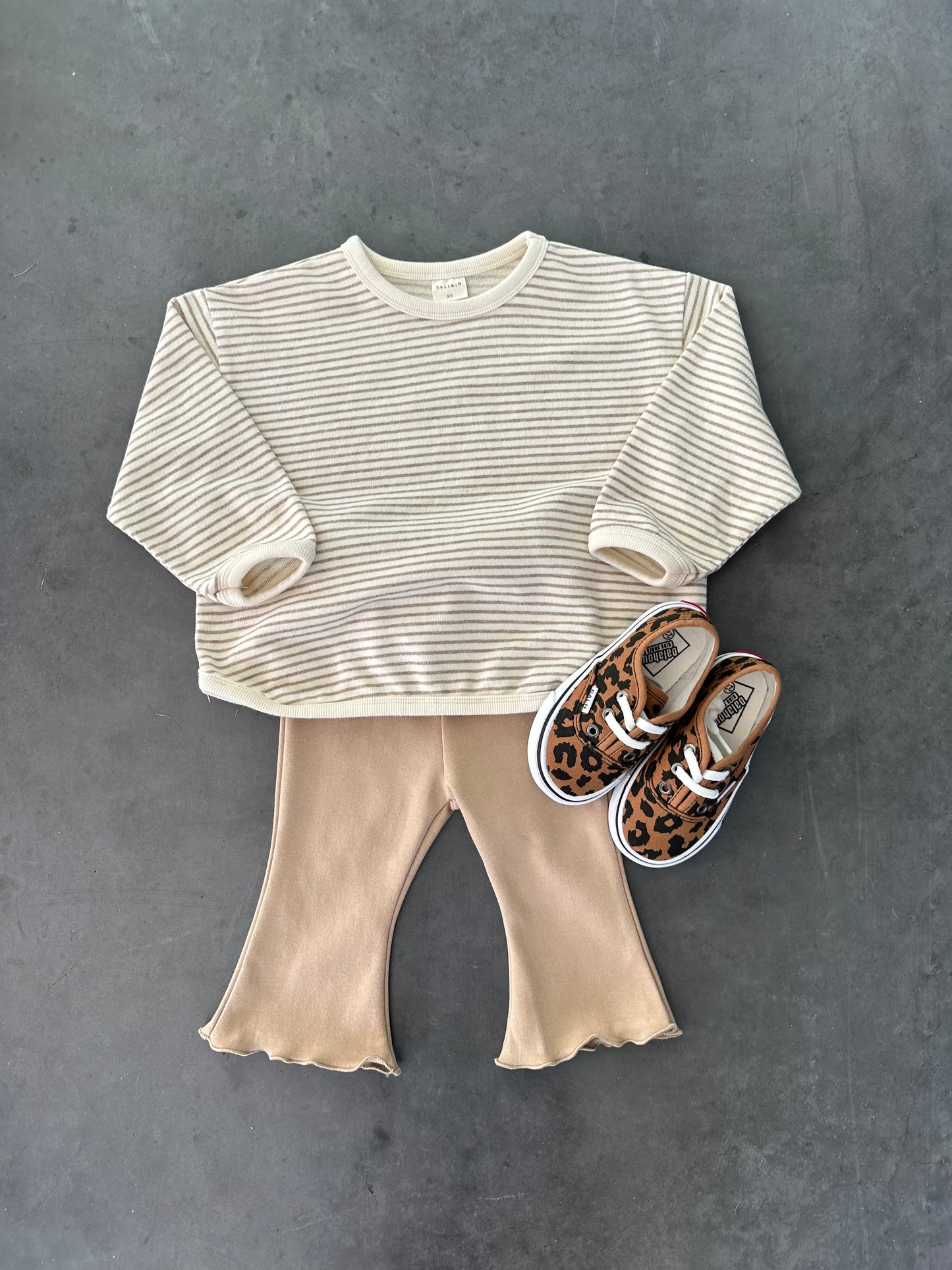 Beige striped basic sweatshirt