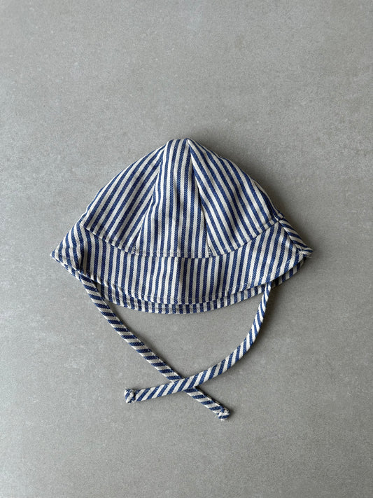 Stripe hat blue