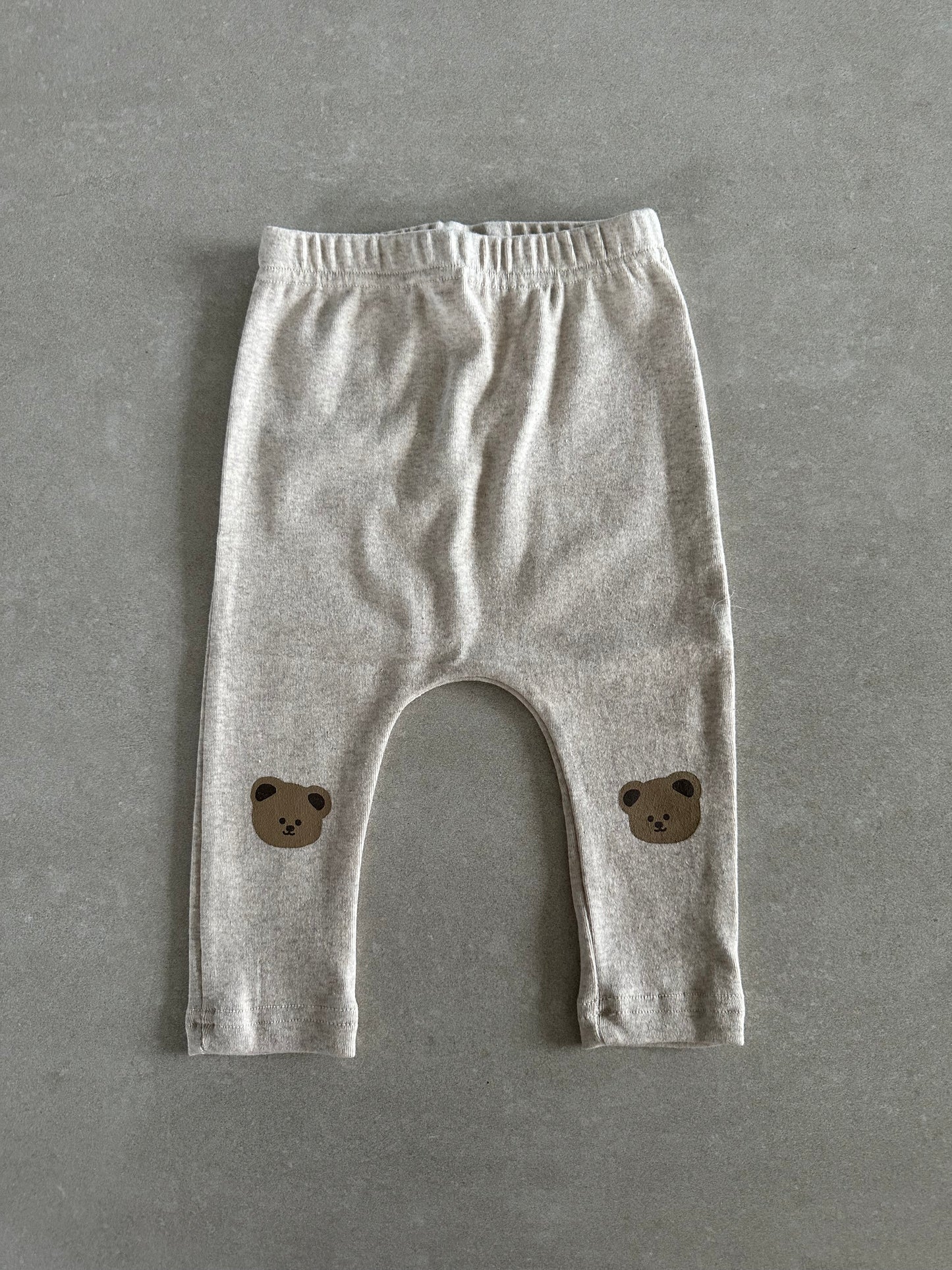 Beige legging bear