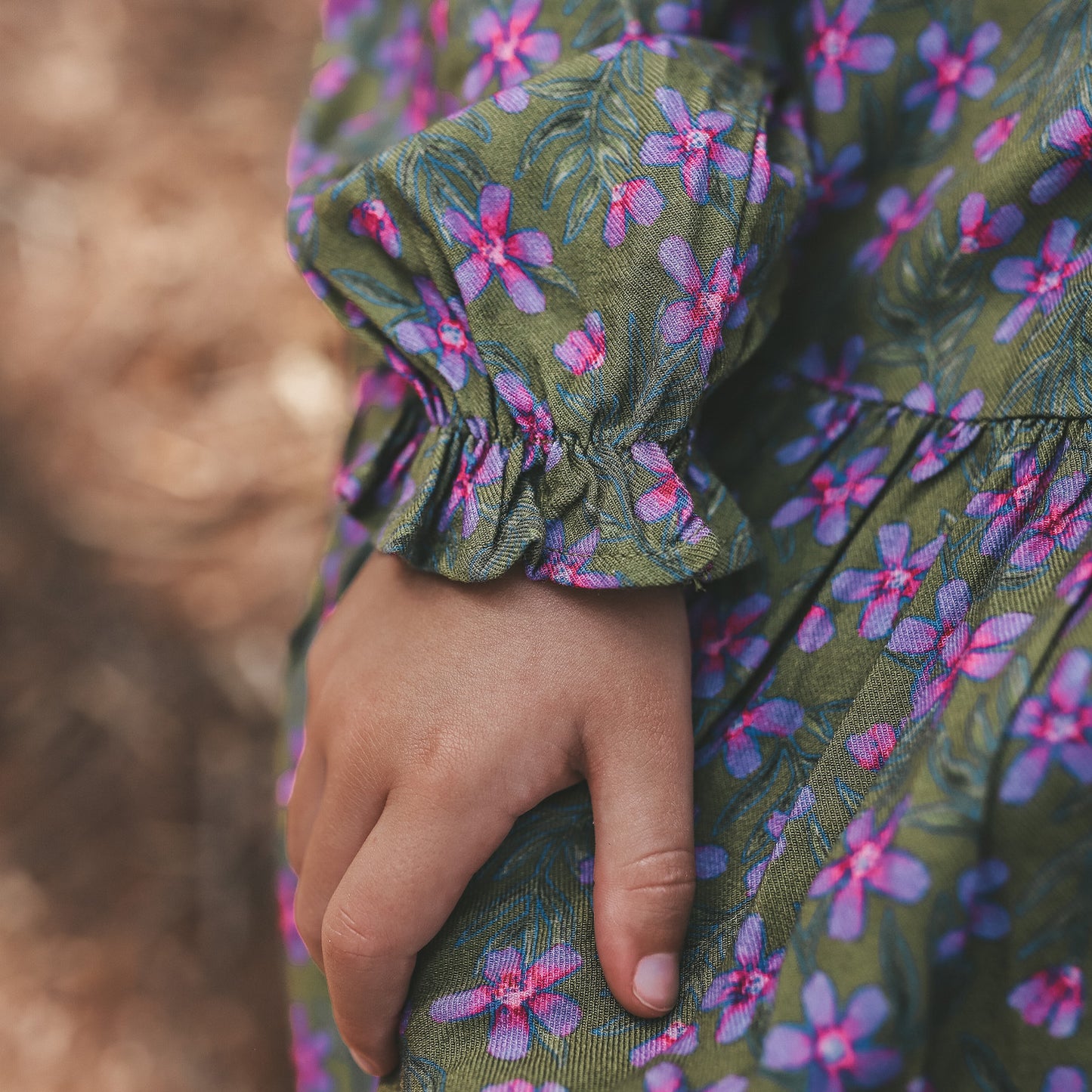 Flower collar dress